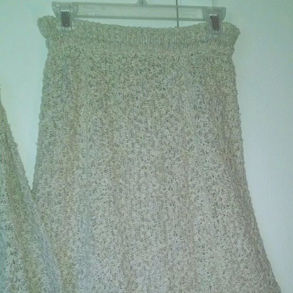 Vintage Rare crochet/knit 2 pc sweater skirt set - Picture 7 of 16
